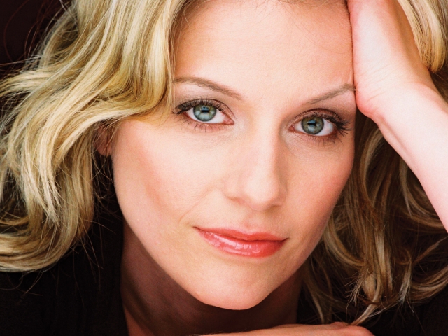 Shannon Mercer, Alcina